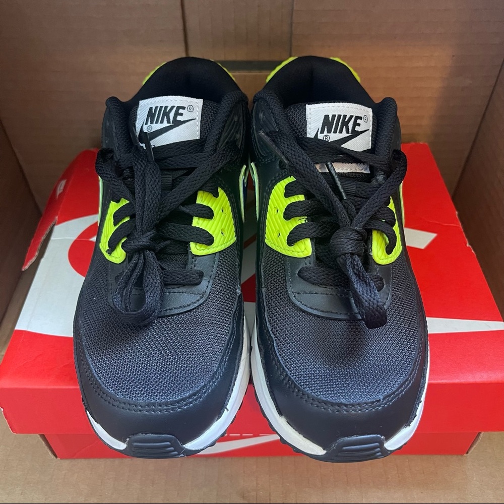 Nike Kids Sneakers in Black and Neon Yellow